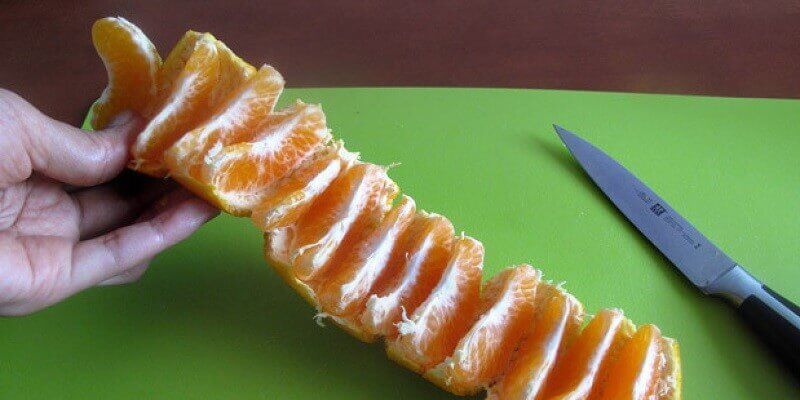 couper-eplucher-fruits-bonne-maniere-photo-principale