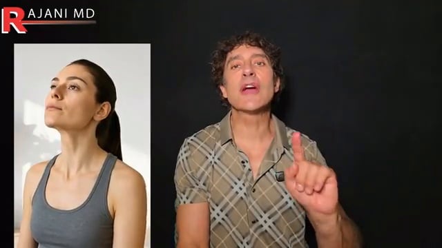 Deuxième étape de l'exercice n°2 : mouvement de projection de la mâchoire inférieure vers l'avant avec une légère inclinaison de la tête en arrière.