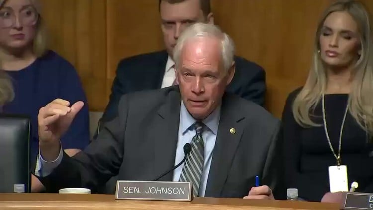 Le sénateur Ron Johnson : « C'est un scandale majeur ! »