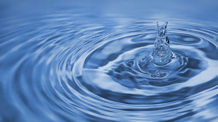 3 choses à savoir pour faire du verre d'eau au réveil la meilleure habitude santé